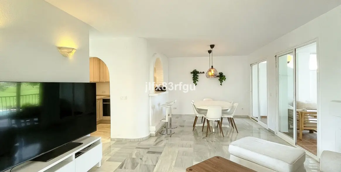 Продажа апартаментов на среднем этаже в Mijas 1