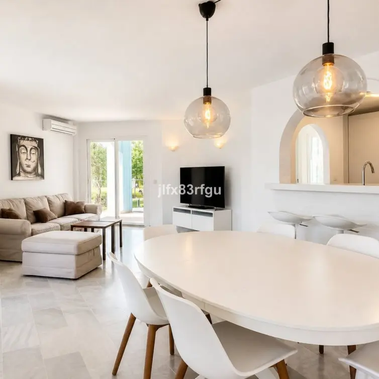 Sale of middle floor apartment in Mijas