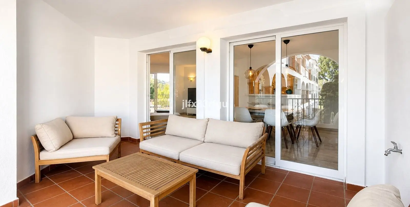 Sale of middle floor apartment in Mijas 8