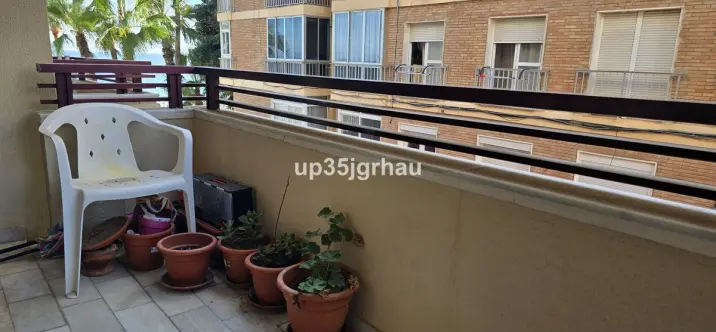 Sale of middle floor apartment in Estepona 3