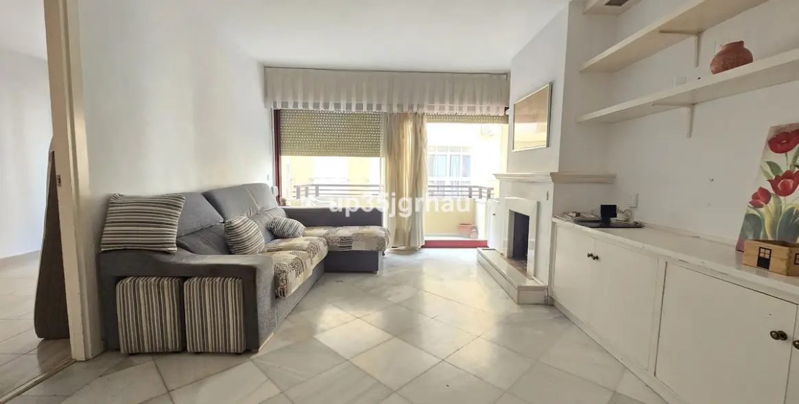 Sale of middle floor apartment in Estepona 7