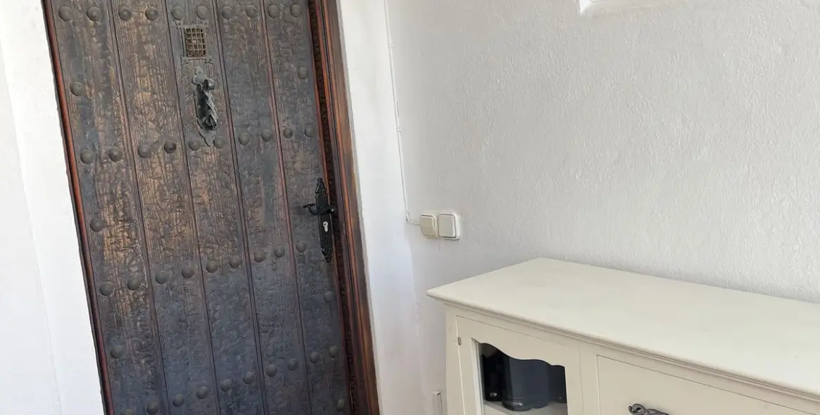 Sale of townhouse in Calahonda 12