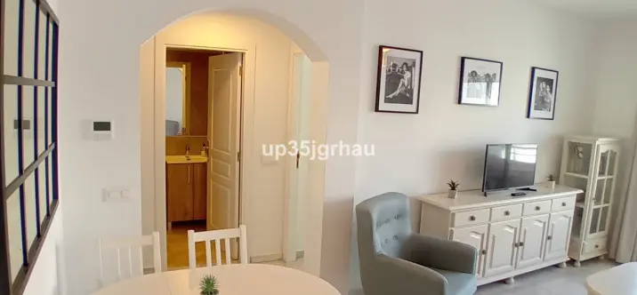 Продажа апартаментов на среднем этаже в Estepona 1