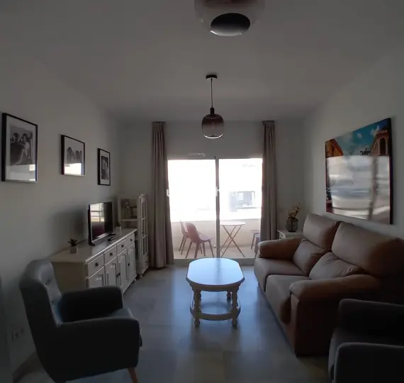 Продажа апартаментов на среднем этаже в Estepona