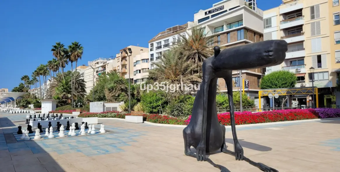 Продажа апартаментов на среднем этаже в Estepona 5