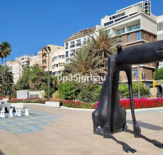 Продажа апартаментов на среднем этаже в Estepona