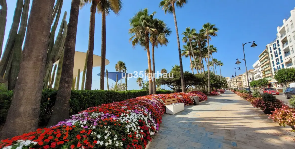 Продажа апартаментов на среднем этаже в Estepona 7