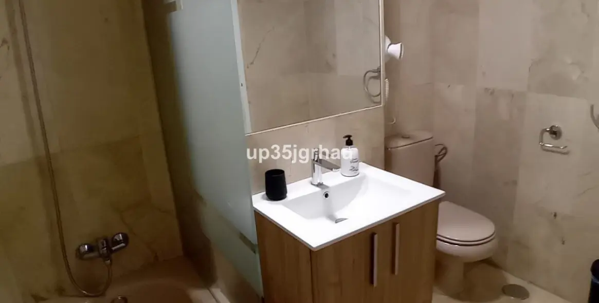 Продажа апартаментов на среднем этаже в Estepona 16