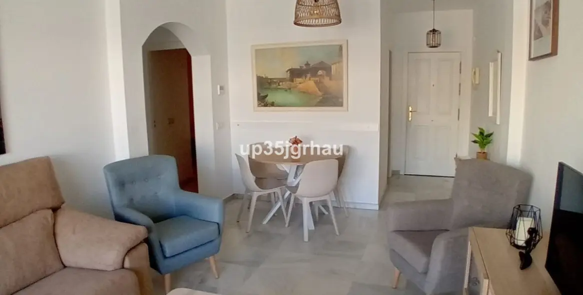 Продажа апартаментов на среднем этаже в Estepona 24