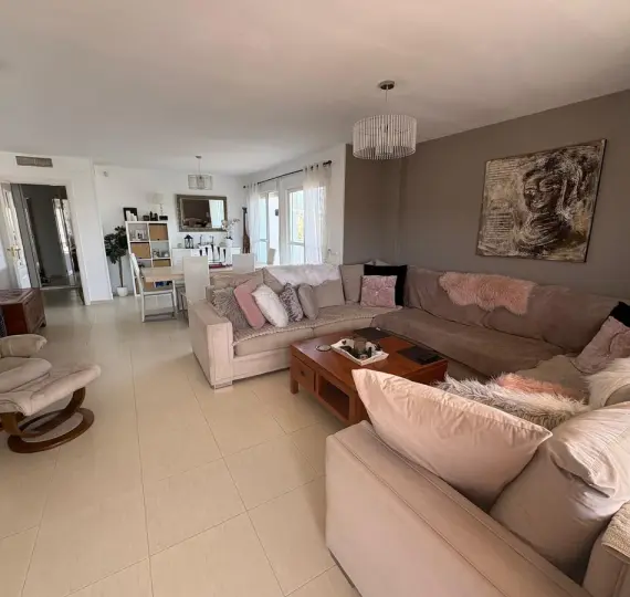 Sale of penthouse in Miraflores