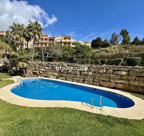 Sale of penthouse in Torrequebrada