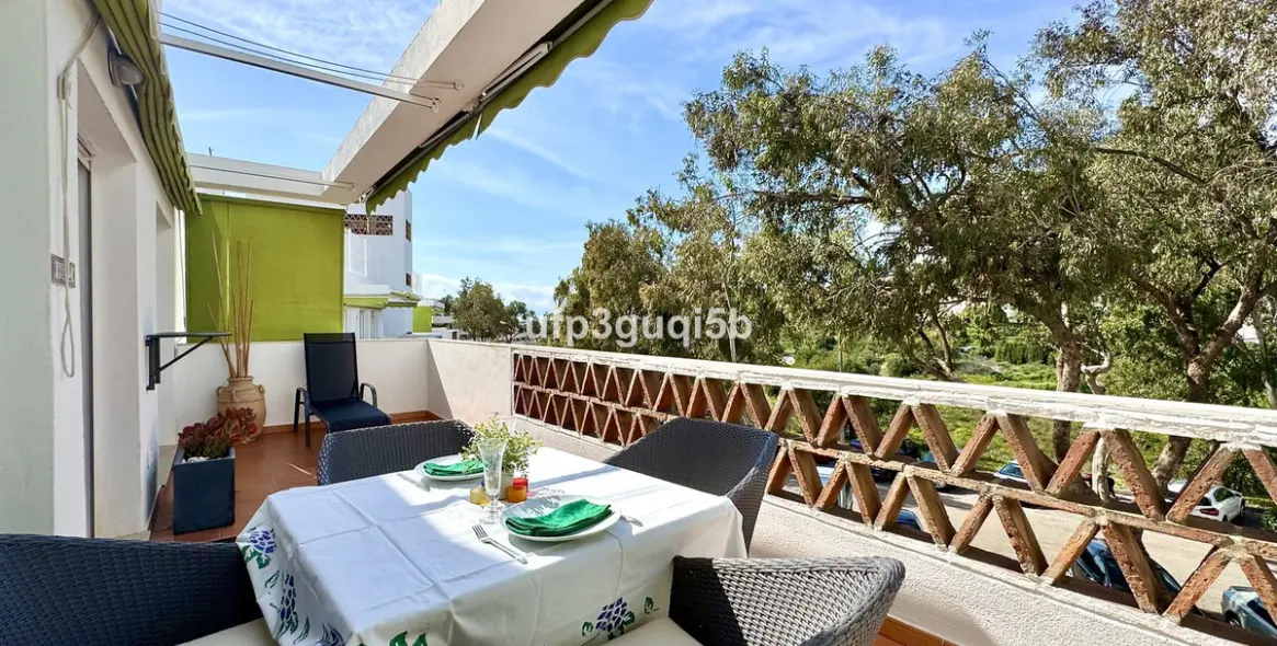 Sale of penthouse in Torrequebrada 11