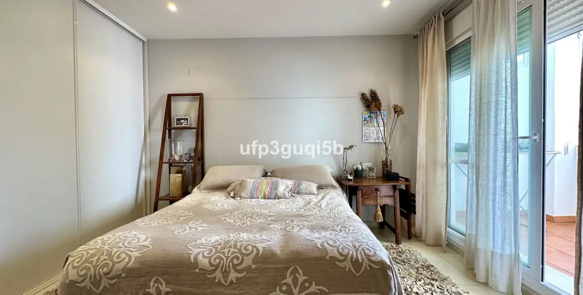 Sale of penthouse in Torrequebrada 18