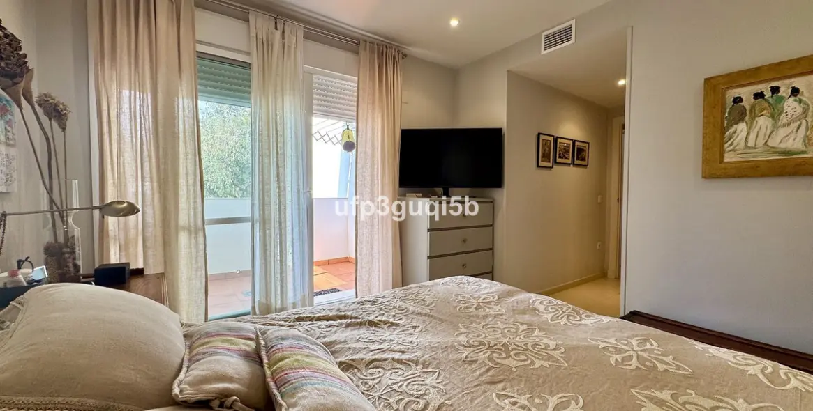 Sale of penthouse in Torrequebrada 21