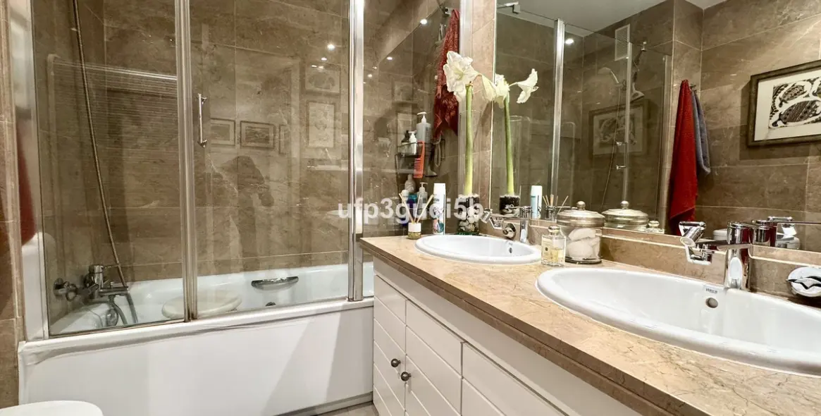 Sale of penthouse in Torrequebrada 23