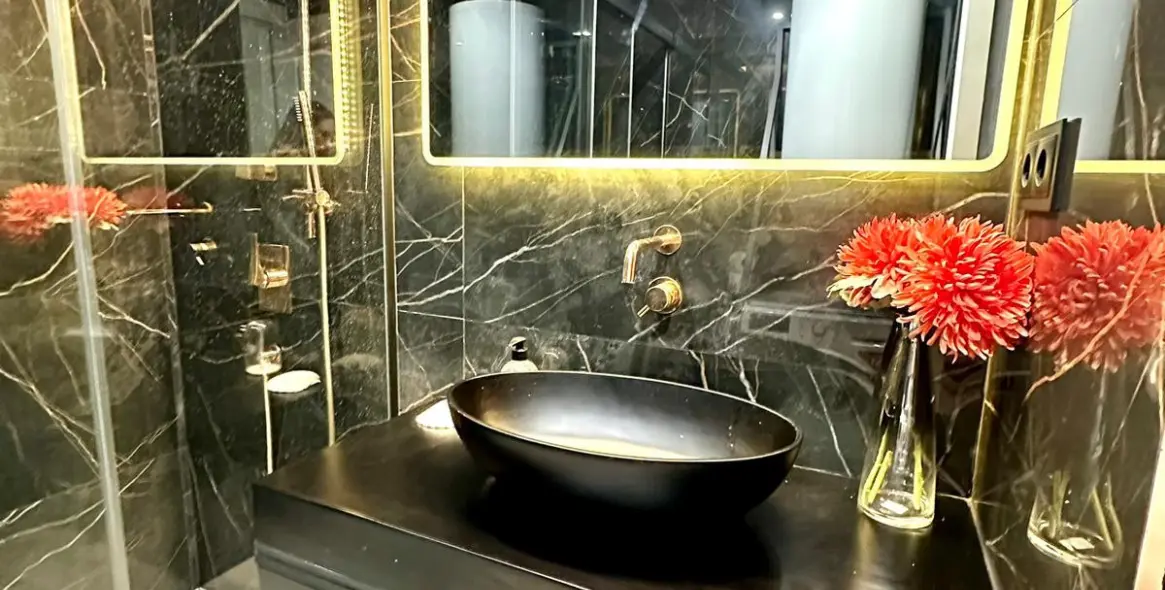 Sale of middle floor apartment in Elviria 11