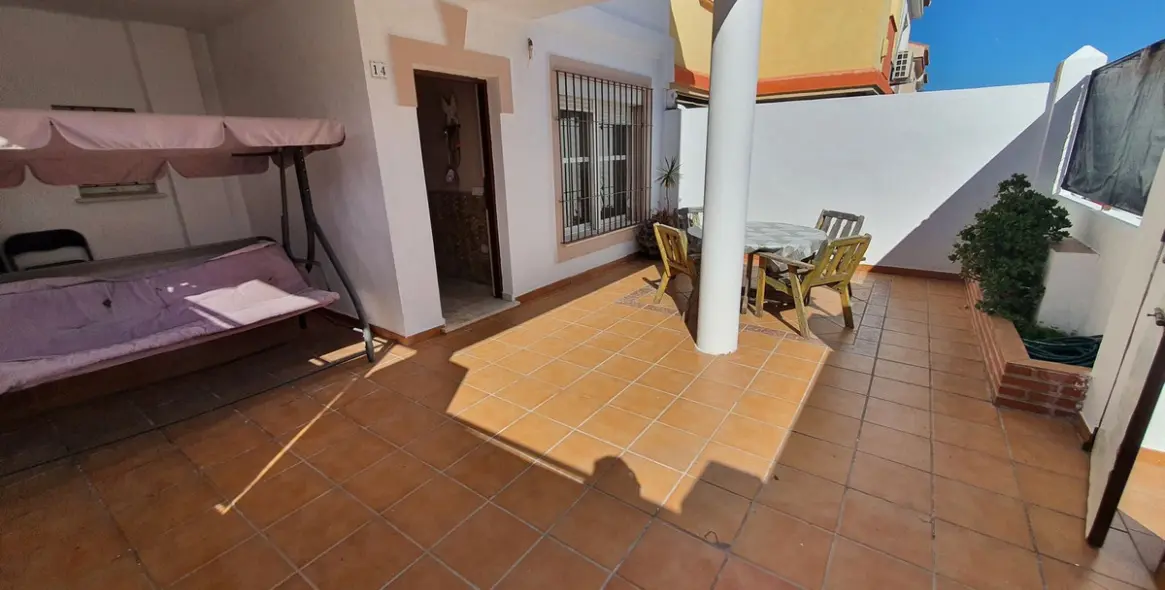 Sale of townhouse in Churriana 1