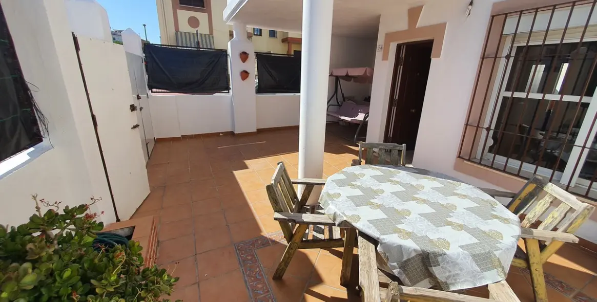 Sale of townhouse in Churriana 3