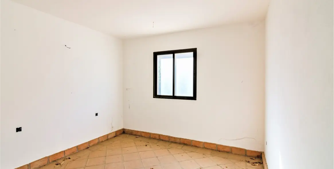 Sale of detached villa in La Viñuela 24