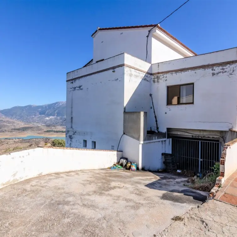 Venta de villa independiente en La Viñuela