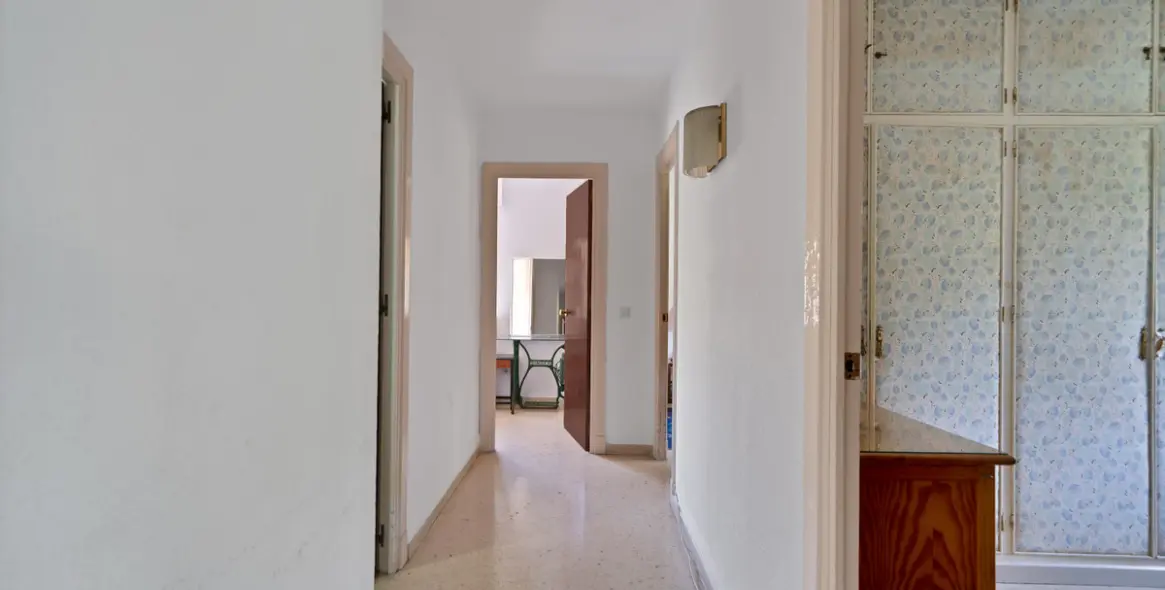 Sale of middle floor apartment in Marbella 20