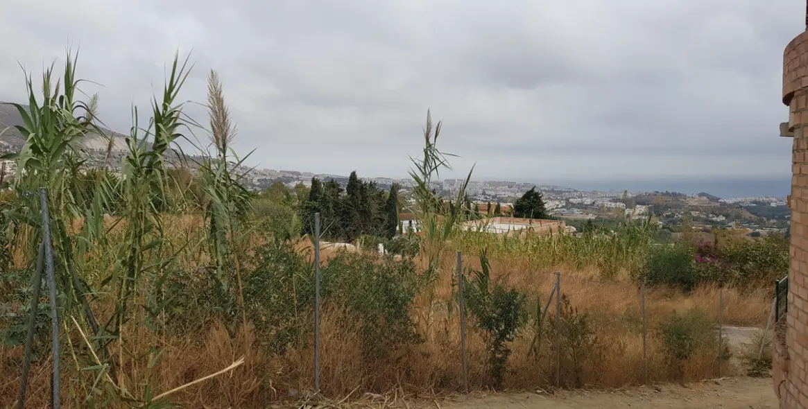 Продажа  жилого участка в Benalmadena Pueblo 1