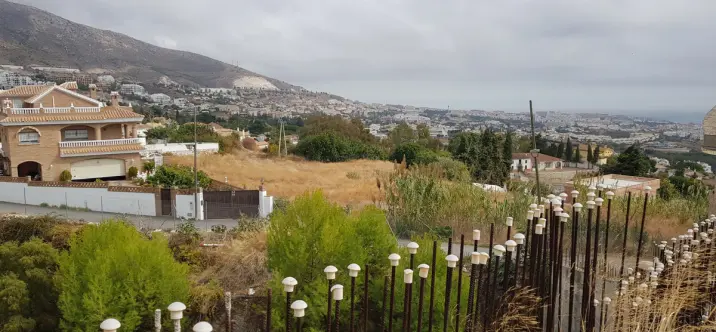 Продажа  жилого участка в Benalmadena Pueblo 1