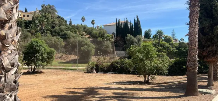 Продажа  жилого участка в Mijas Golf 0