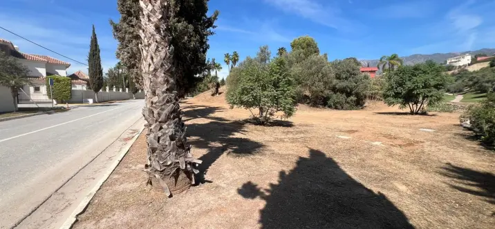 Продажа  жилого участка в Mijas Golf 1