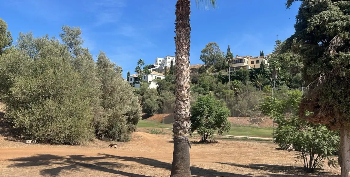 Продажа  жилого участка в Mijas Golf 3