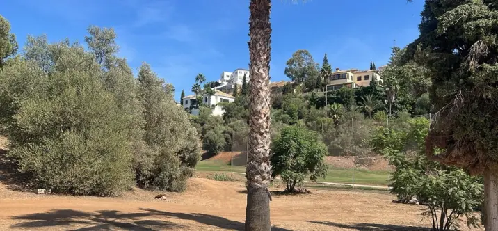 Продажа  жилого участка в Mijas Golf 2