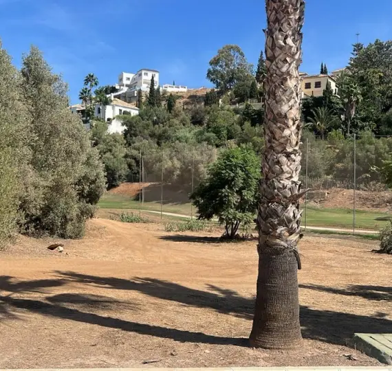 Продажа  жилого участка в Mijas Golf