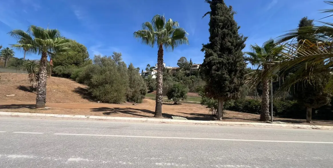 Продажа  жилого участка в Mijas Golf 6