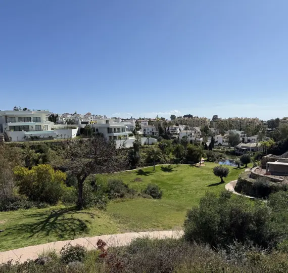 Жилой участок R3832903