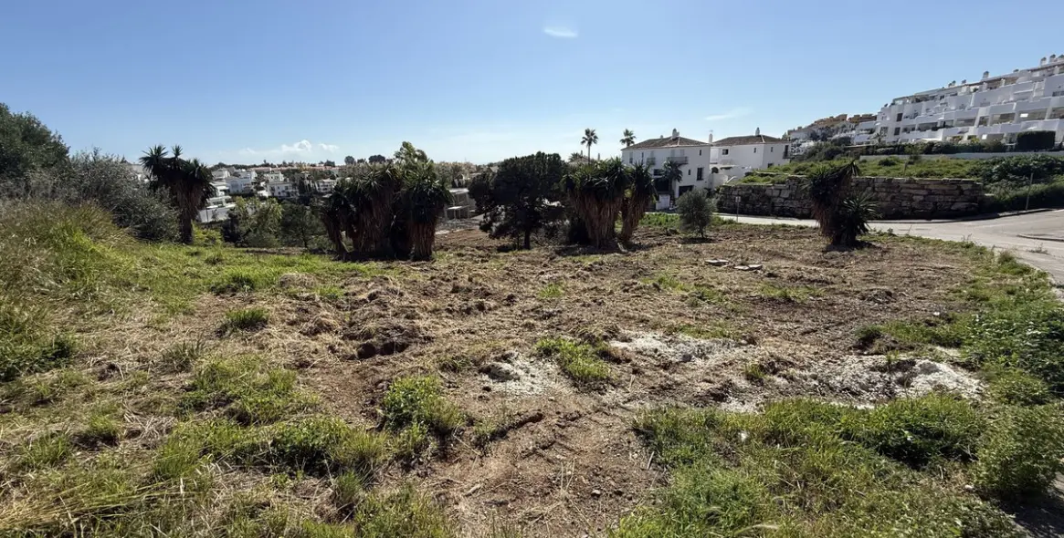Продажа  жилого участка в Estepona (район Selwo) 6