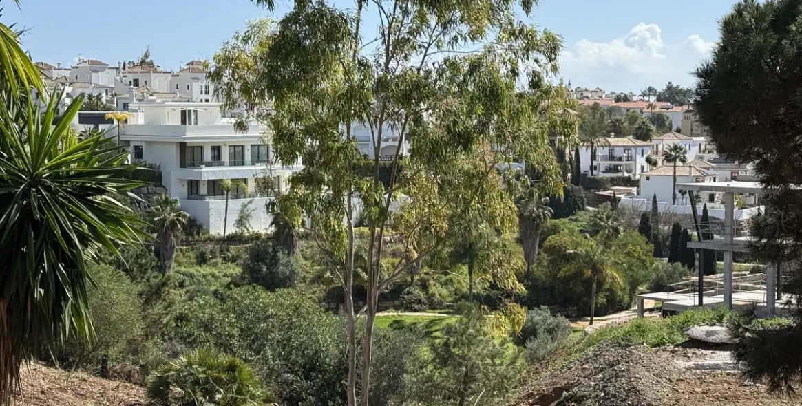 Продажа  жилого участка в Estepona (район Selwo) 10