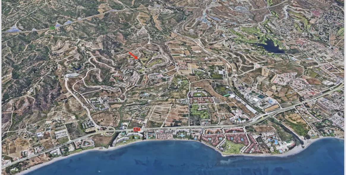 Продажа  жилого участка в Selwo 15