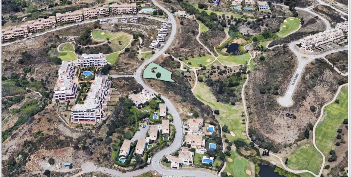 Продажа  жилого участка в Selwo 19