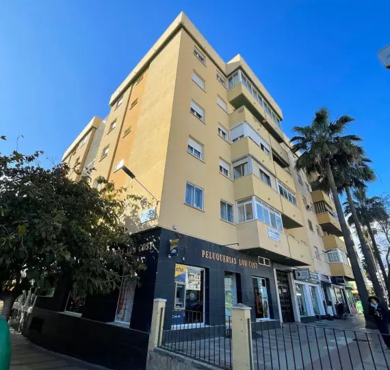 Продажа апартаментов на среднем этаже в Estepona