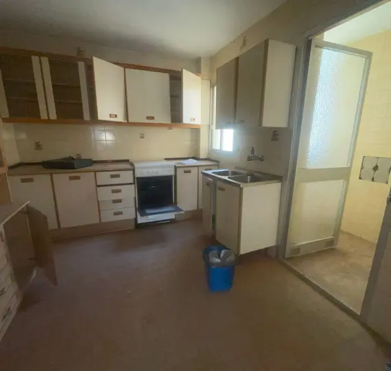 Продажа апартаментов на среднем этаже в Estepona