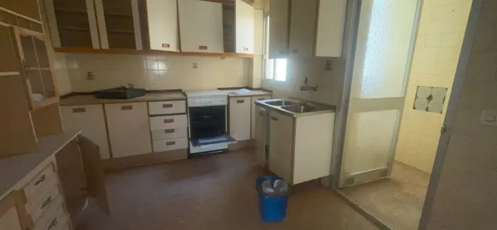 Продажа апартаментов на среднем этаже в Estepona 1