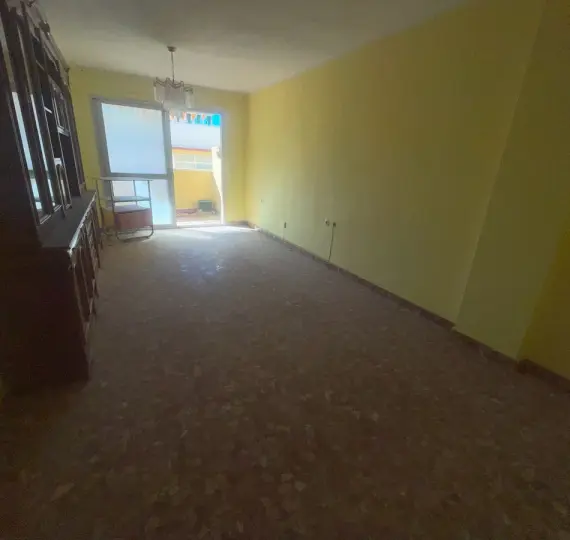 Продажа апартаментов на среднем этаже в Estepona