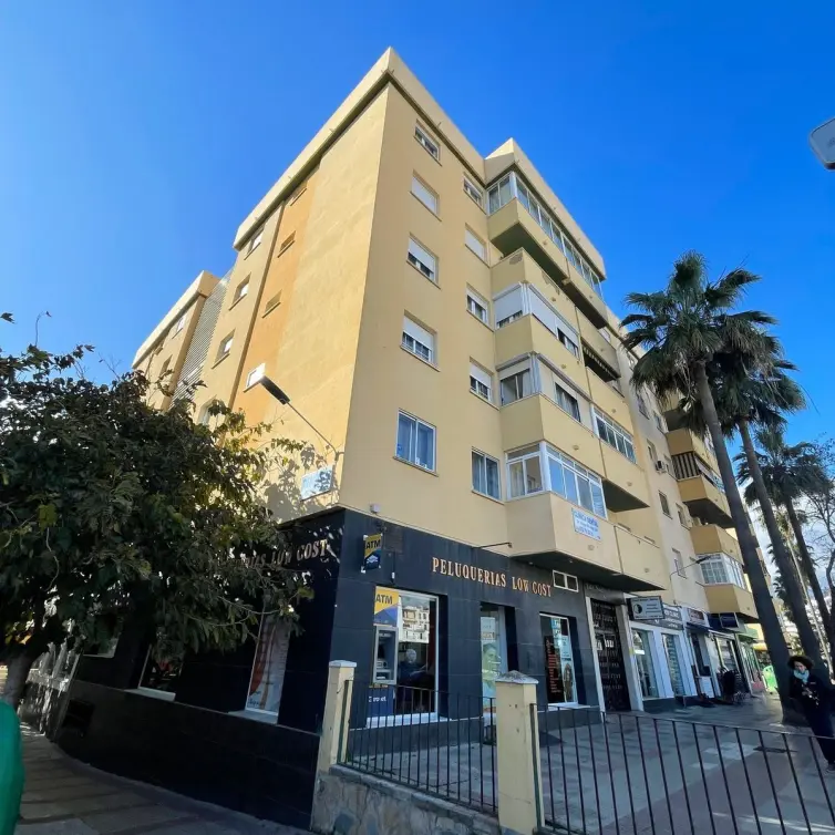 Продажа апартаментов на среднем этаже в Estepona