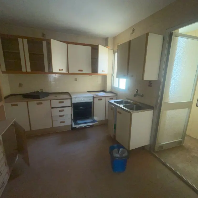 Продажа апартаментов на среднем этаже в Estepona