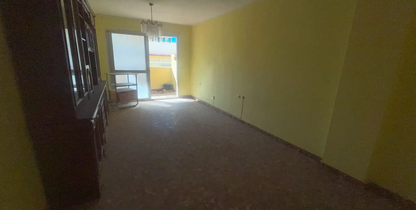 Sale of middle floor apartment in Estepona 13