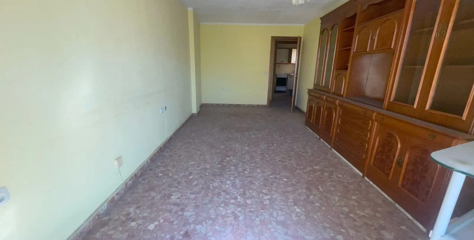 Sale of middle floor apartment in Estepona 18