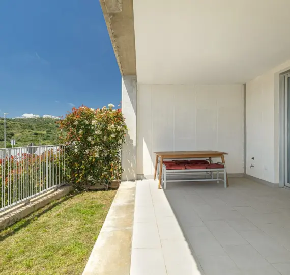 Апартаменты на первом этаже R5024242