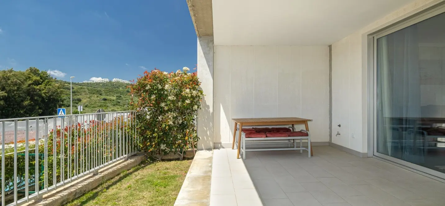 Sale of ground floor apartment in Estepona 3