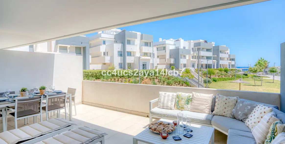 Продажа апартаментов на первом этаже в Estepona (район Estepona) 2