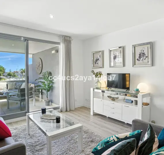 Апартаменты на первом этаже R5084200